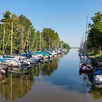 In 43401 Balatonmáriafürdő