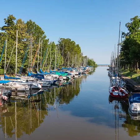 In 43401 Balatonmáriafürdő